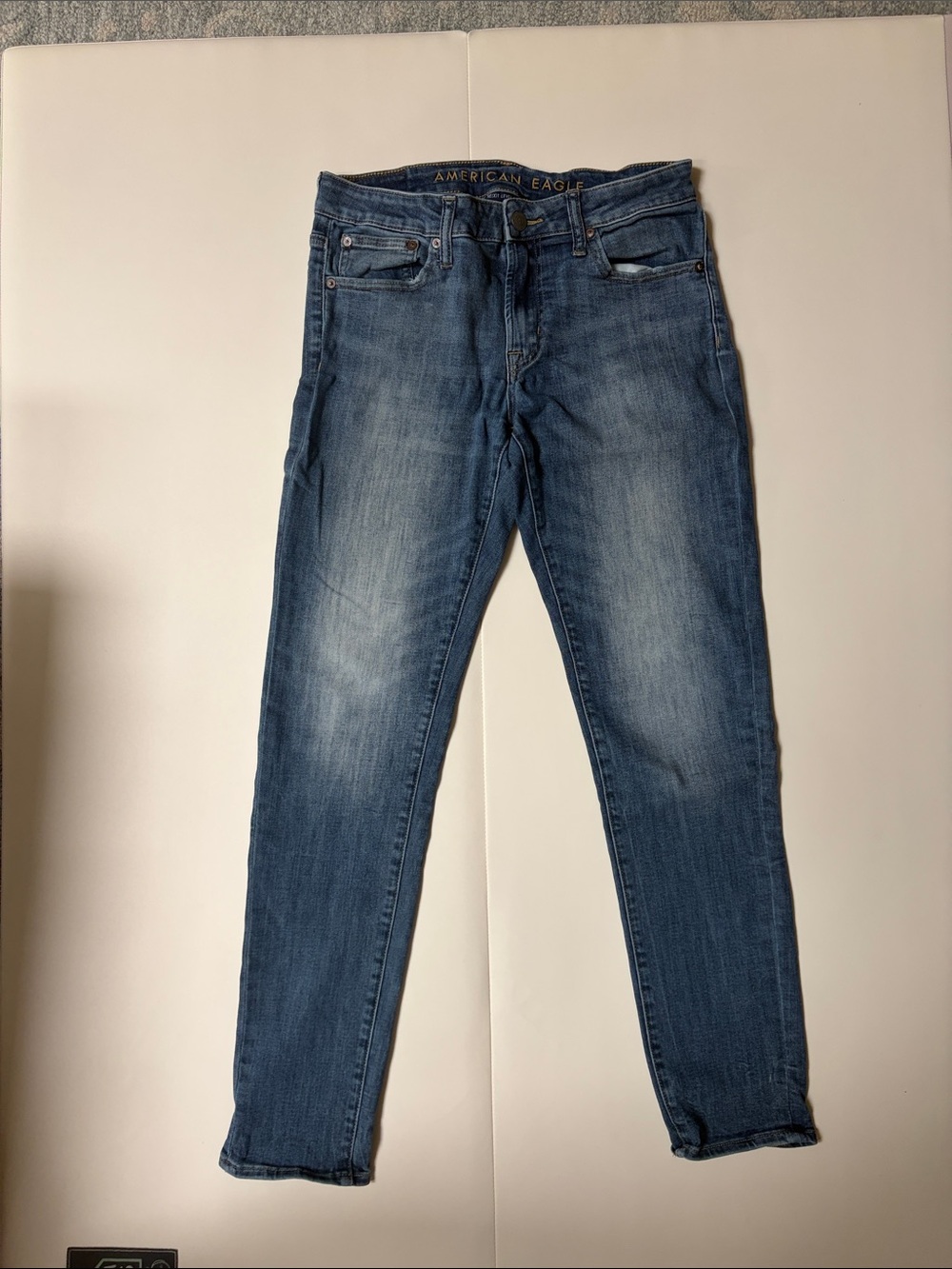American Eagle Outfitters Men’s faded Blue Skinny Jeans